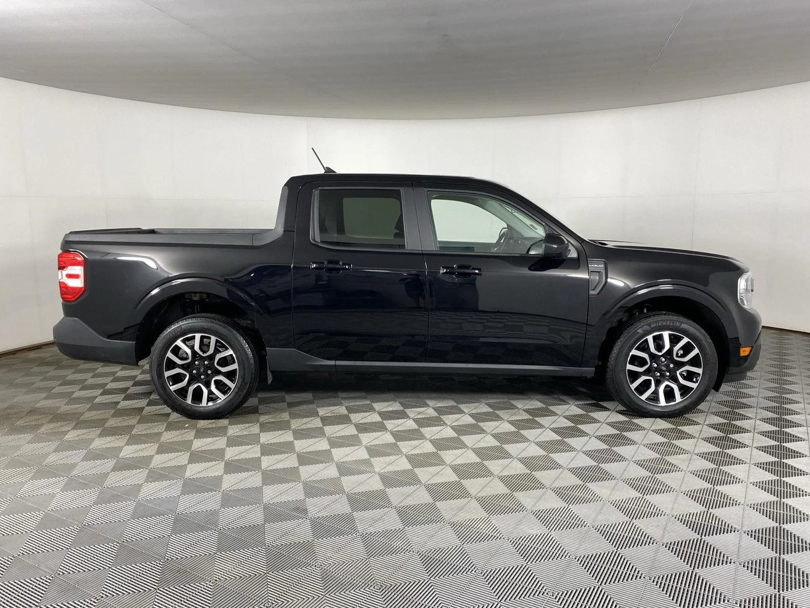 Used 2024 Shadow Black Ford LARIAT image 9