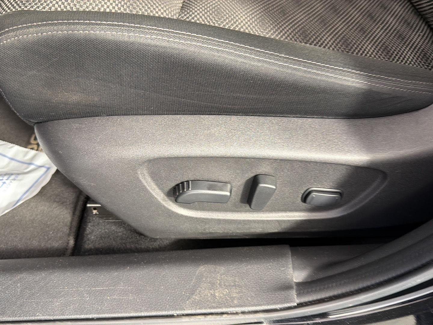 Used 2022 Magnetic Black Pearl Nissan SV image 25
