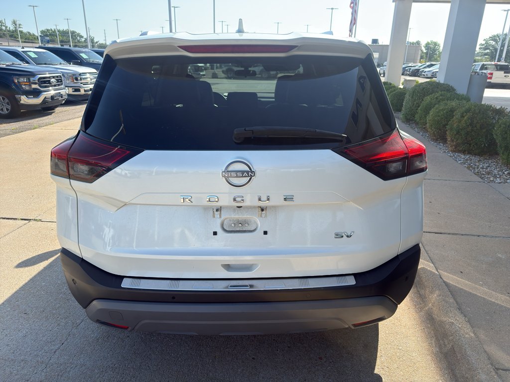 Used 2022  Nissan SV image 11
