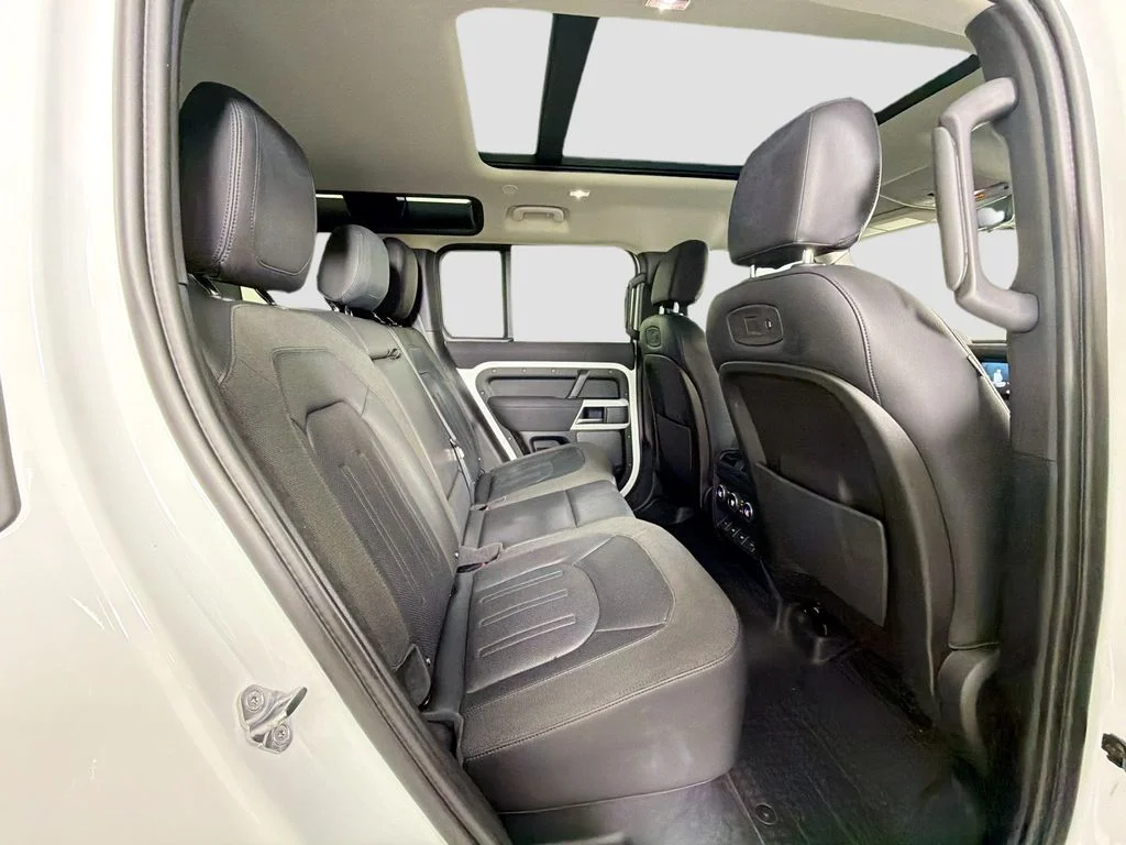 Used 2020 Fuji White Land Rover SE image 30