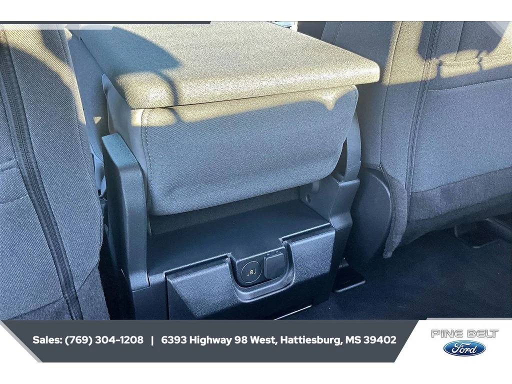 New 2026 Oxford White Ford F-250® XLT image 25
