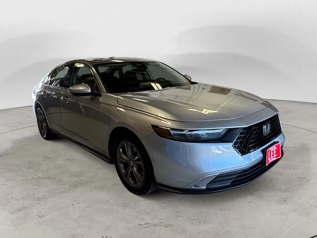 Used 2024 Silver Honda EX image 8