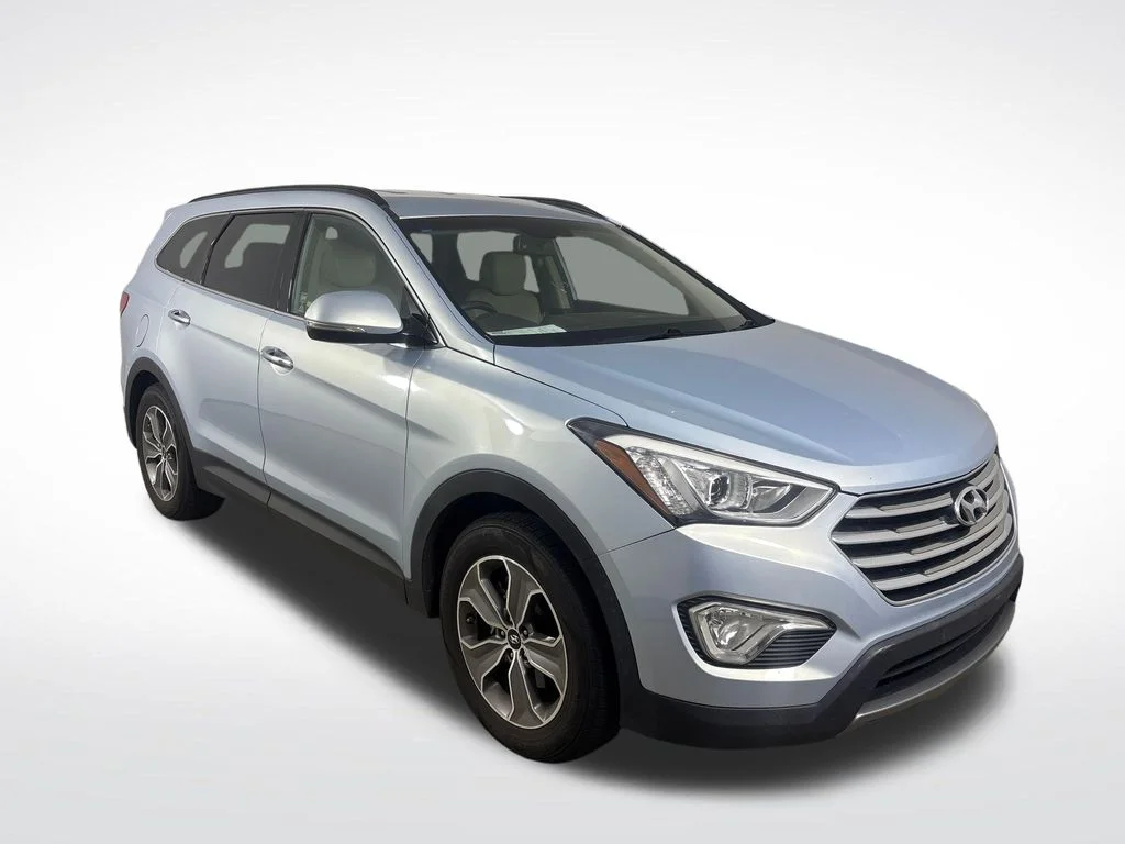 2013 Hyundai Santa Fe GLS's photo