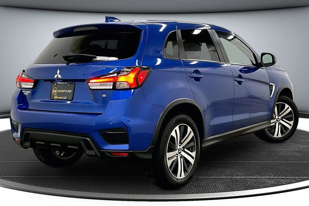 Used 2024 Blue Mitsubishi 2.0 SE image 6
