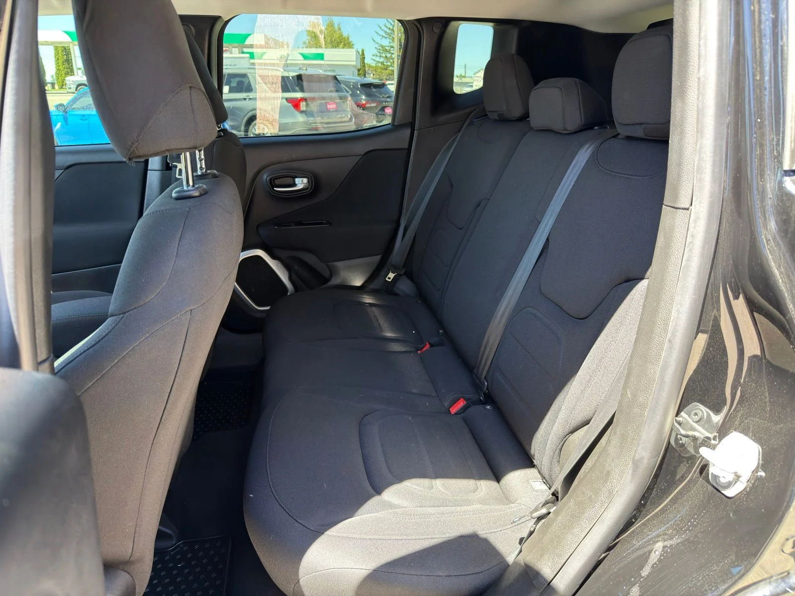 Used 2018 Black Jeep Latitude image 26
