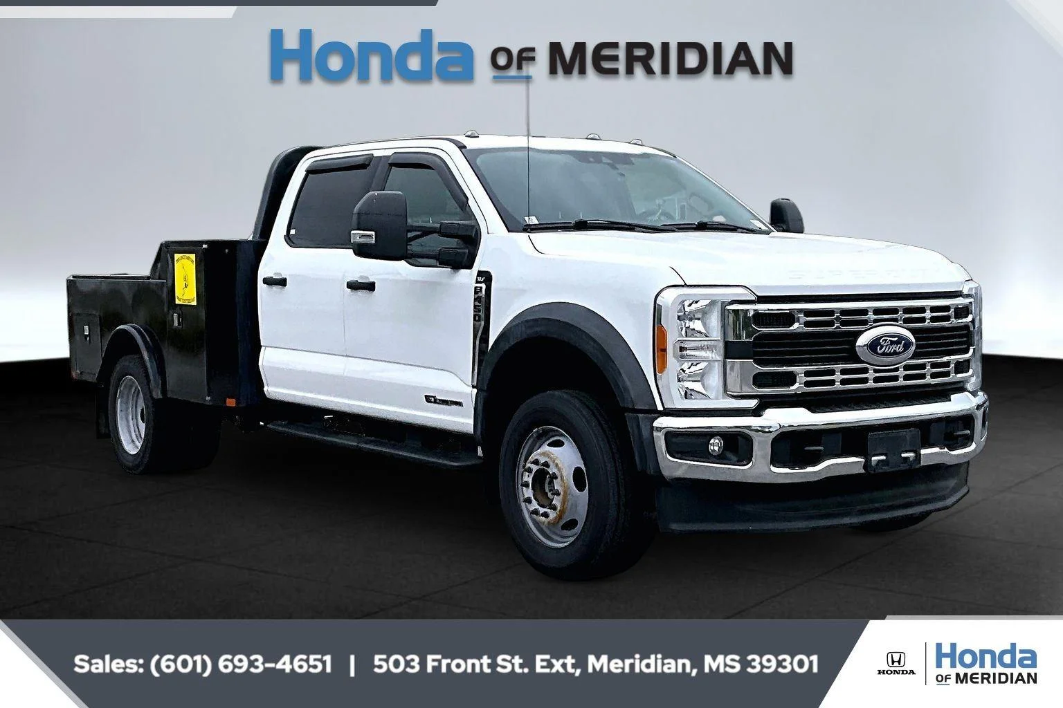 2023 Ford F-450 XLT 4x4 Crew Cab 203-In DRW's photo