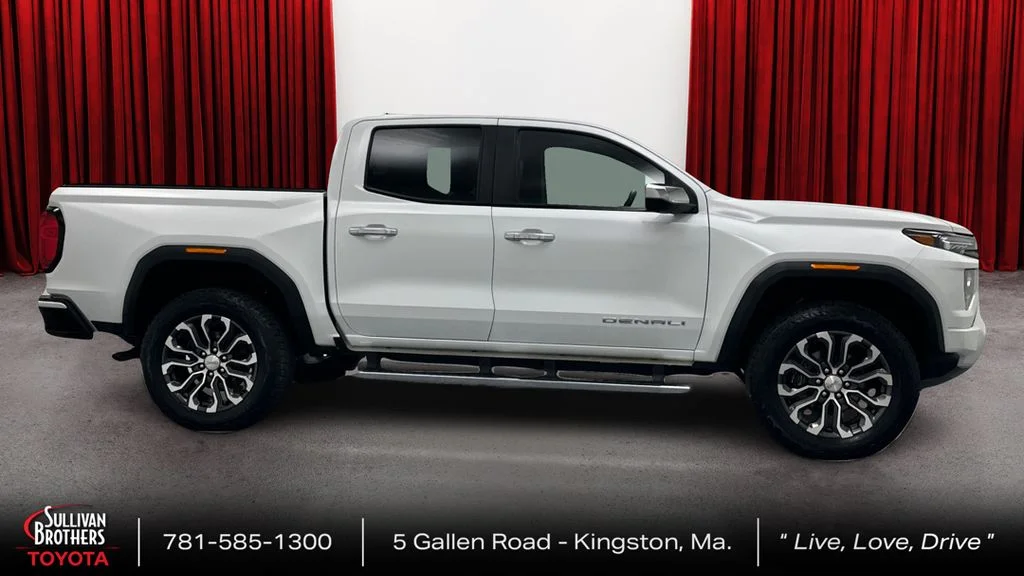 Used 2024 White GMC Denali image 4