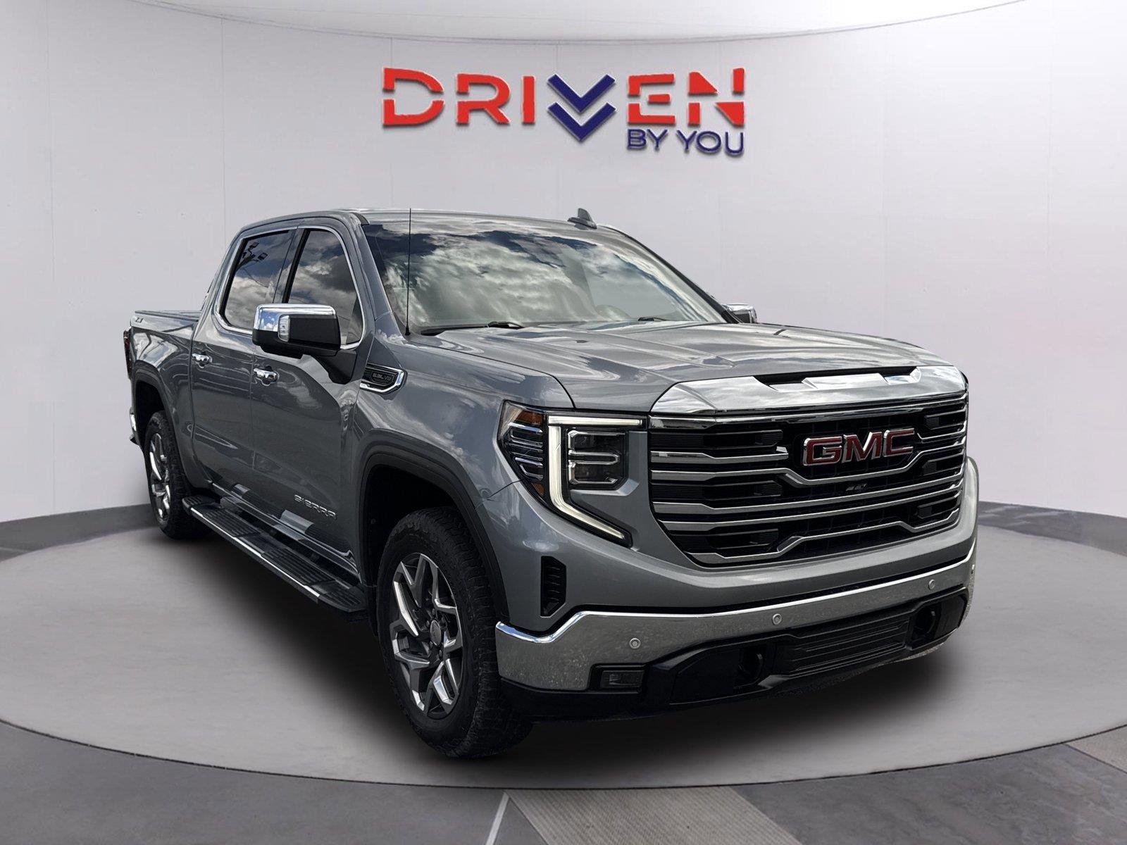 Used 2023 STERLING METALLIC GMC SLT image 2