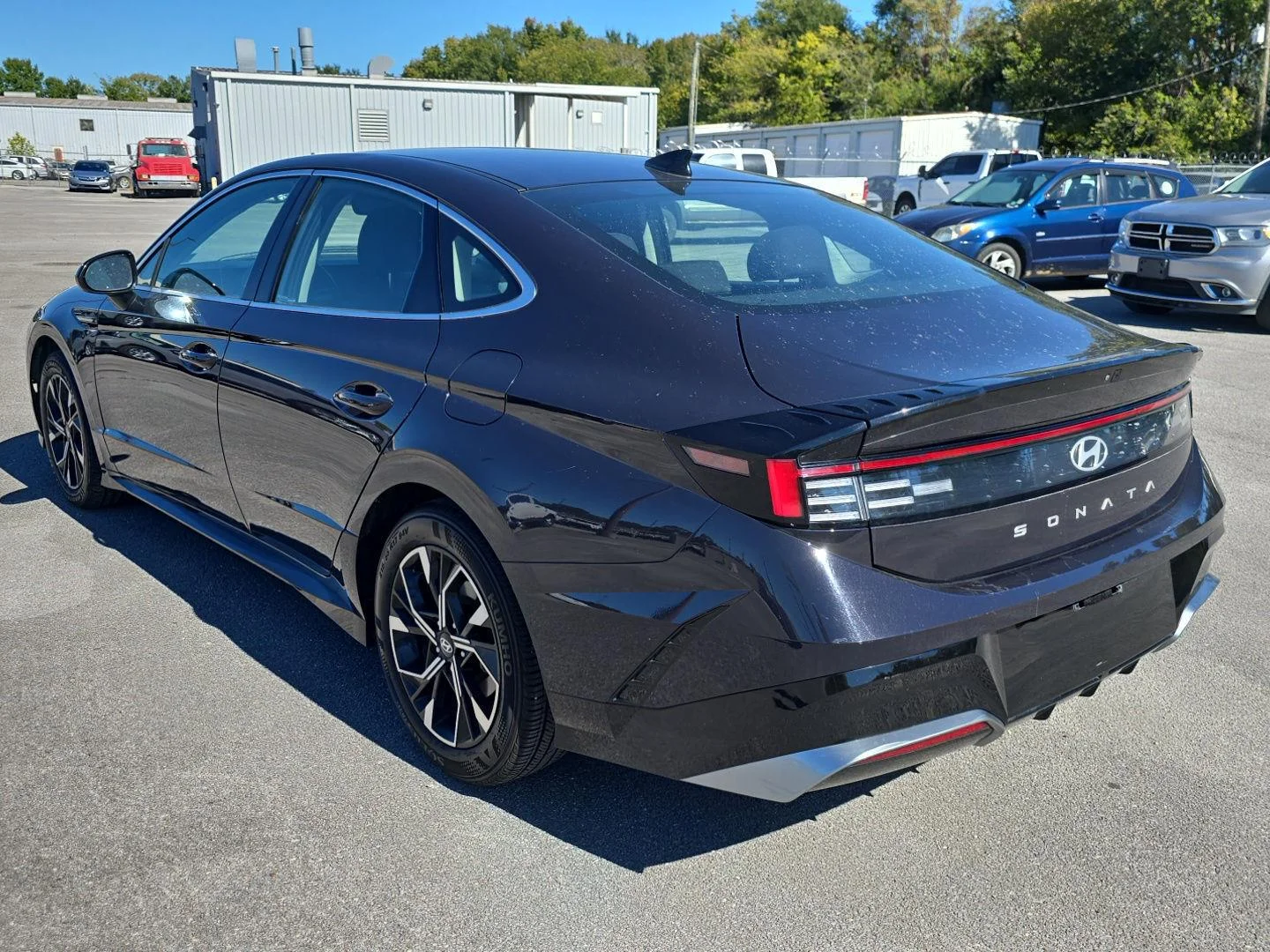 Used 2025 Carbon Blue Hyundai SEL image 5