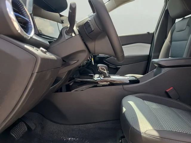 New 2026 Summit White Chevrolet LT image 20