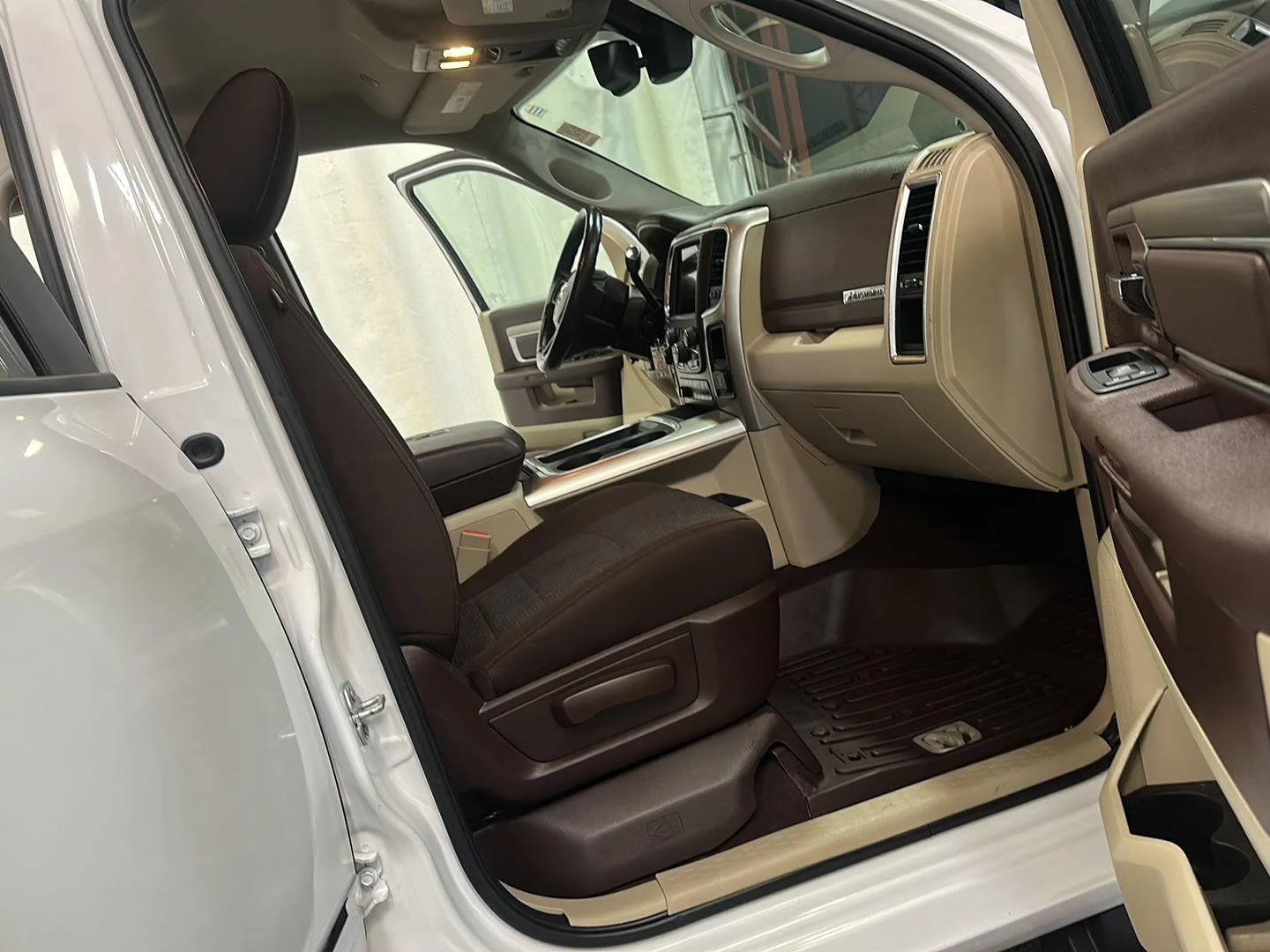 Used 2018 Bright White Clearcoat Ram Big Horn image 30