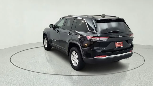 Used 2023 Black Jeep Laredo image 43