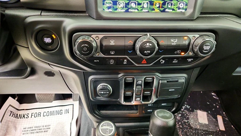 Used 2022 High Velocity Clearcoat Jeep Unlimited High Tide 4x4 image 16
