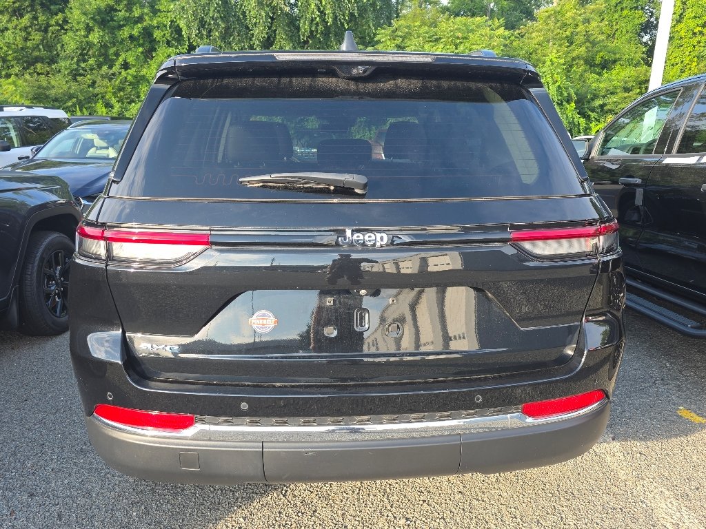 Used 2023 Diamond Black Crystal Pearl Coat Jeep 4xe image 5
