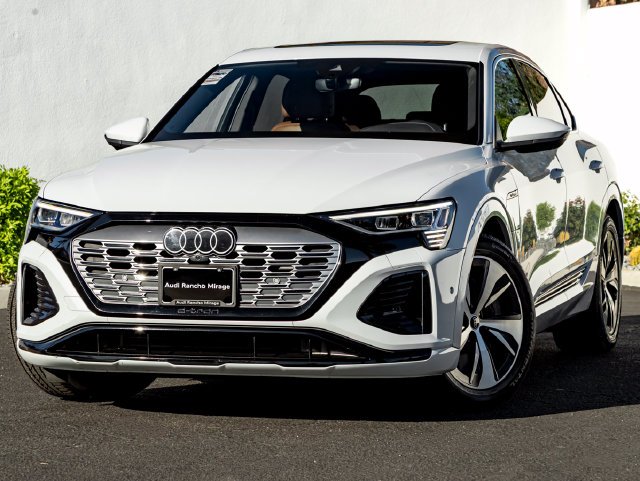 2024 Audi Q8 Sportback e-tron
