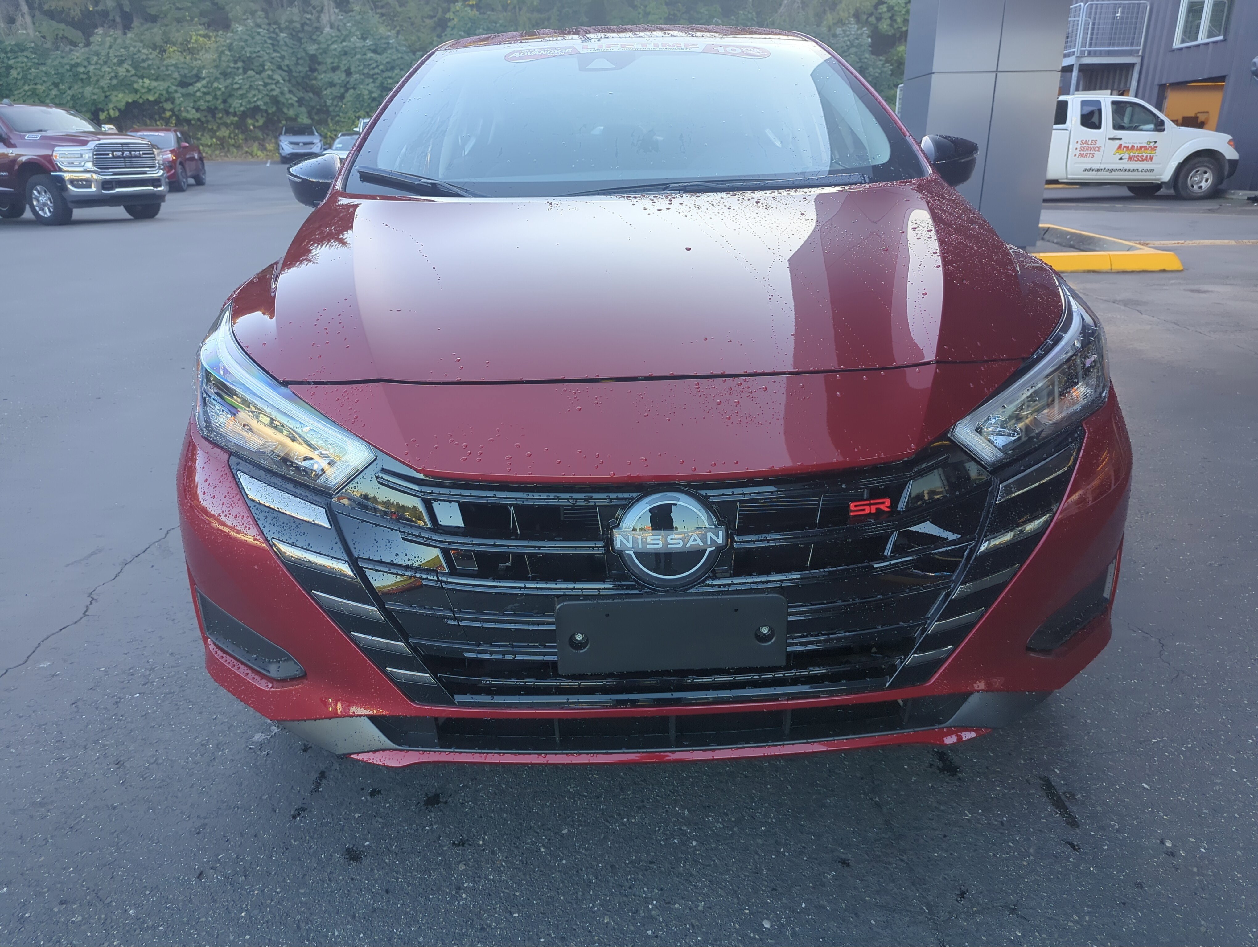 2025 Nissan Versa Sedan SR - Photo 8