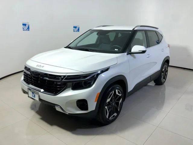 New 2026 Snow White Pearl Kia S image 4
