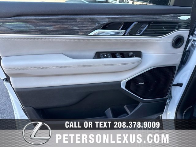 Used 2022 White Jeep Series III image 25