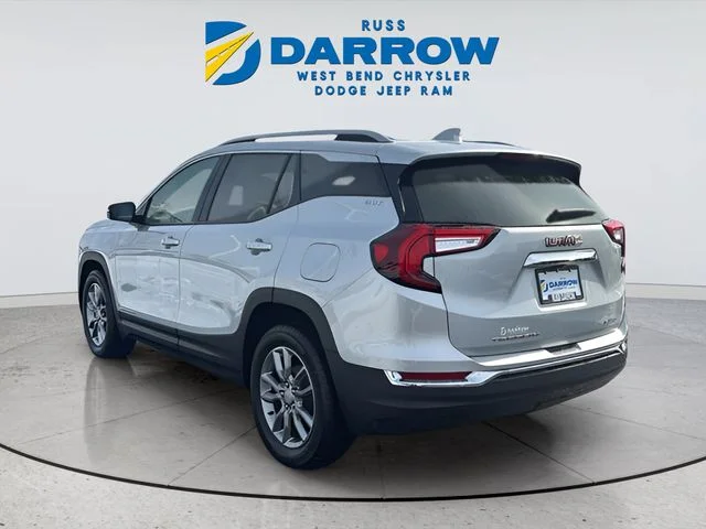 Used 2022 Silver GMC SLT image 3