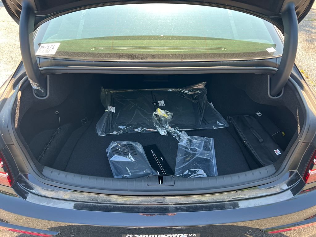 New 2025 Black Genesis 3.5T SPORT PRESTIGE image 18