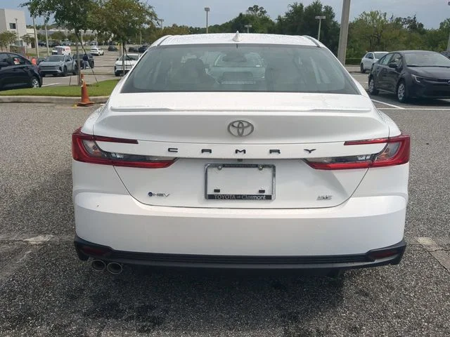 New 2026 Ice Cap Toyota SE image 5