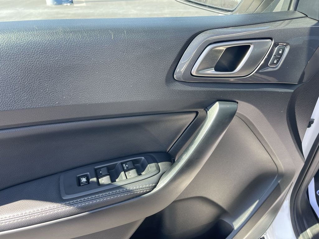 Used 2020 White Ford Lariat image 13