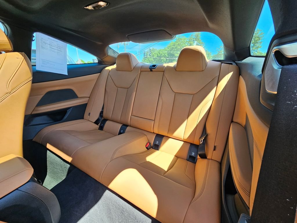 Used 2025 Mineral White Metallic BMW M440i xDrive image 17