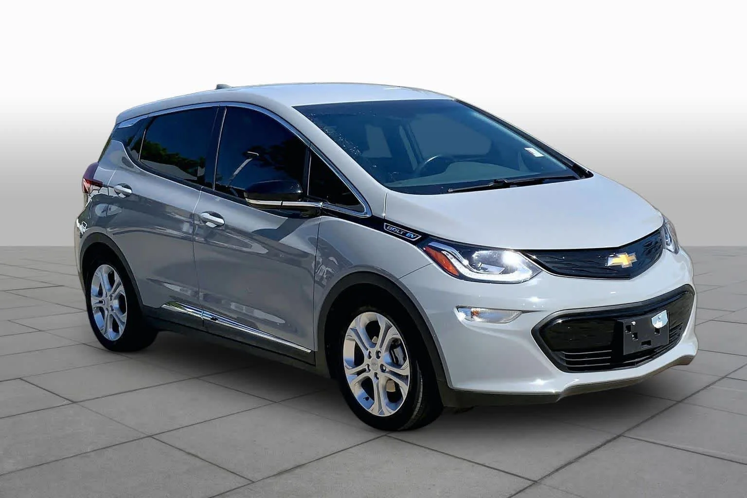 Used 2021 Chevrolet Bolt EV LT with VIN 1G1FY6S03M4114276 for sale in Houston, TX
