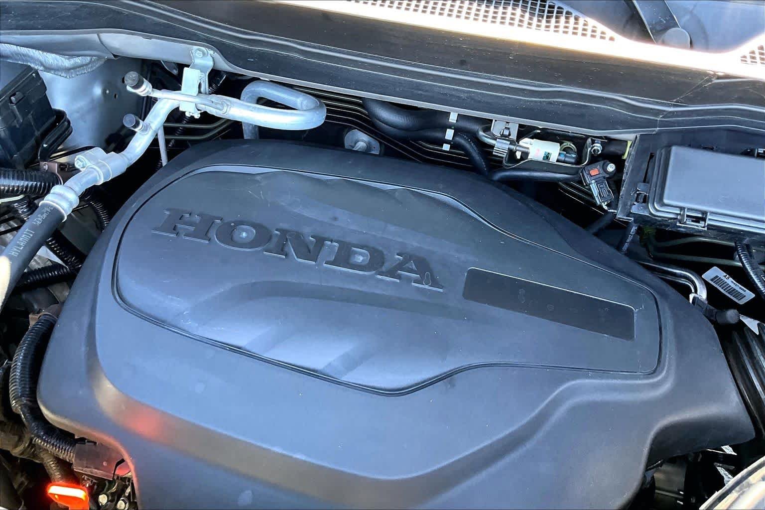 Used 2021 Lunar Silver Metallic Honda Special Edition image 31