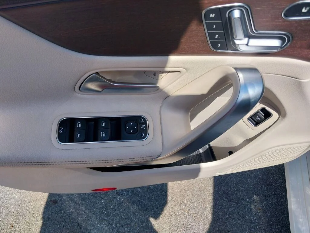Used 2023 Polar White Mercedes-Benz CLA 250 image 9