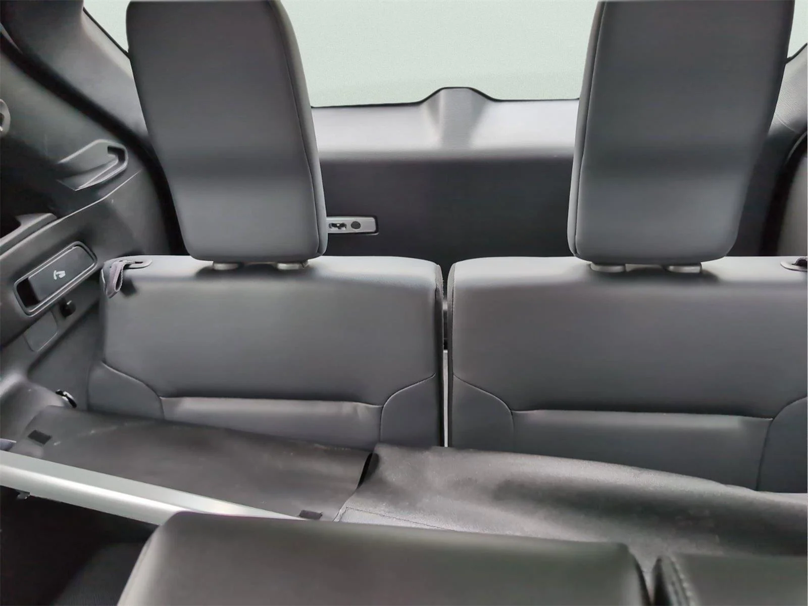 Used 2022 White Diamond Mitsubishi Black Edition image 24