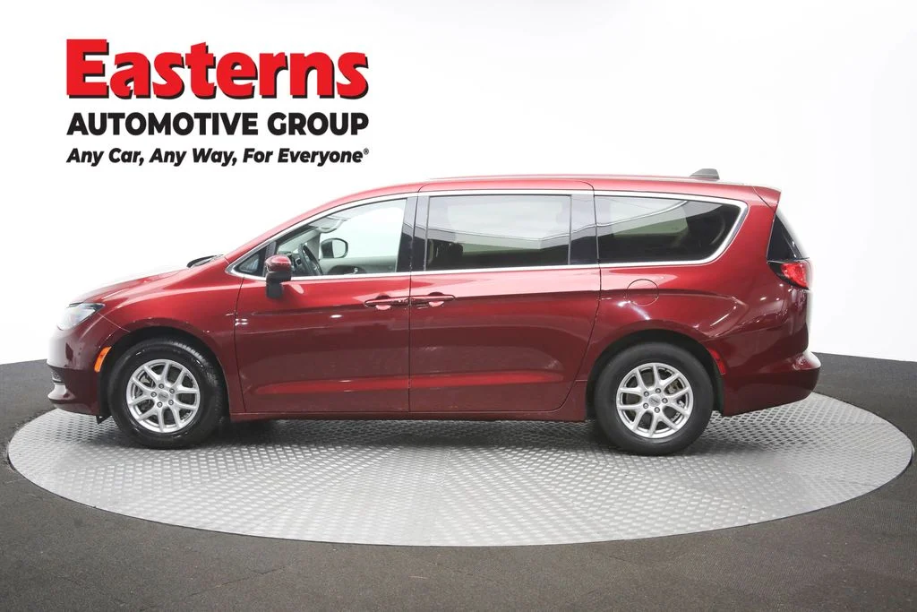 Used 2023 Red Chrysler LX image 56