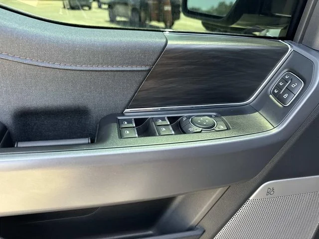 Certified Used 2025 Gray Ford Lariat image 27