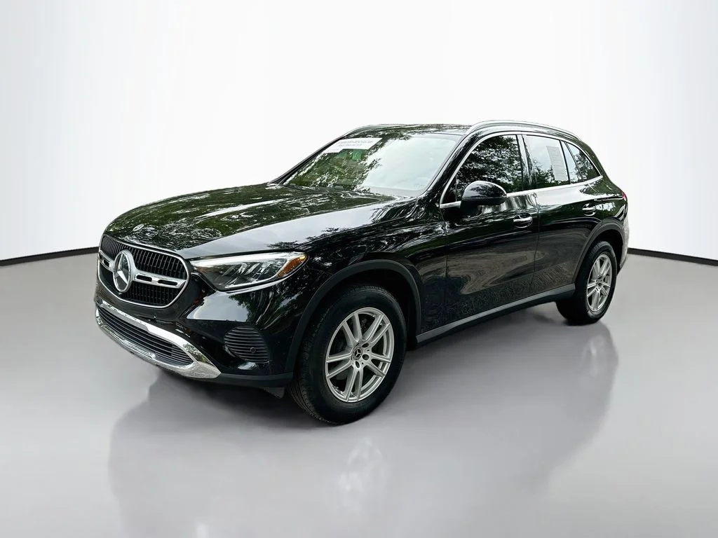 Used 2025 Black Mercedes-Benz GLC 300 image 1