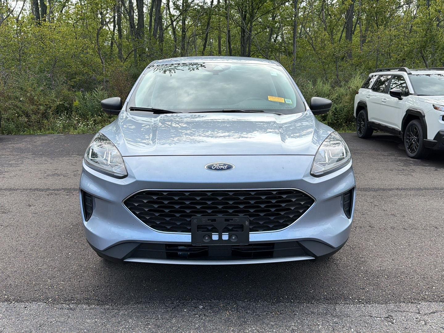 Used 2022 Iced Blue Silver Ford SE image 13