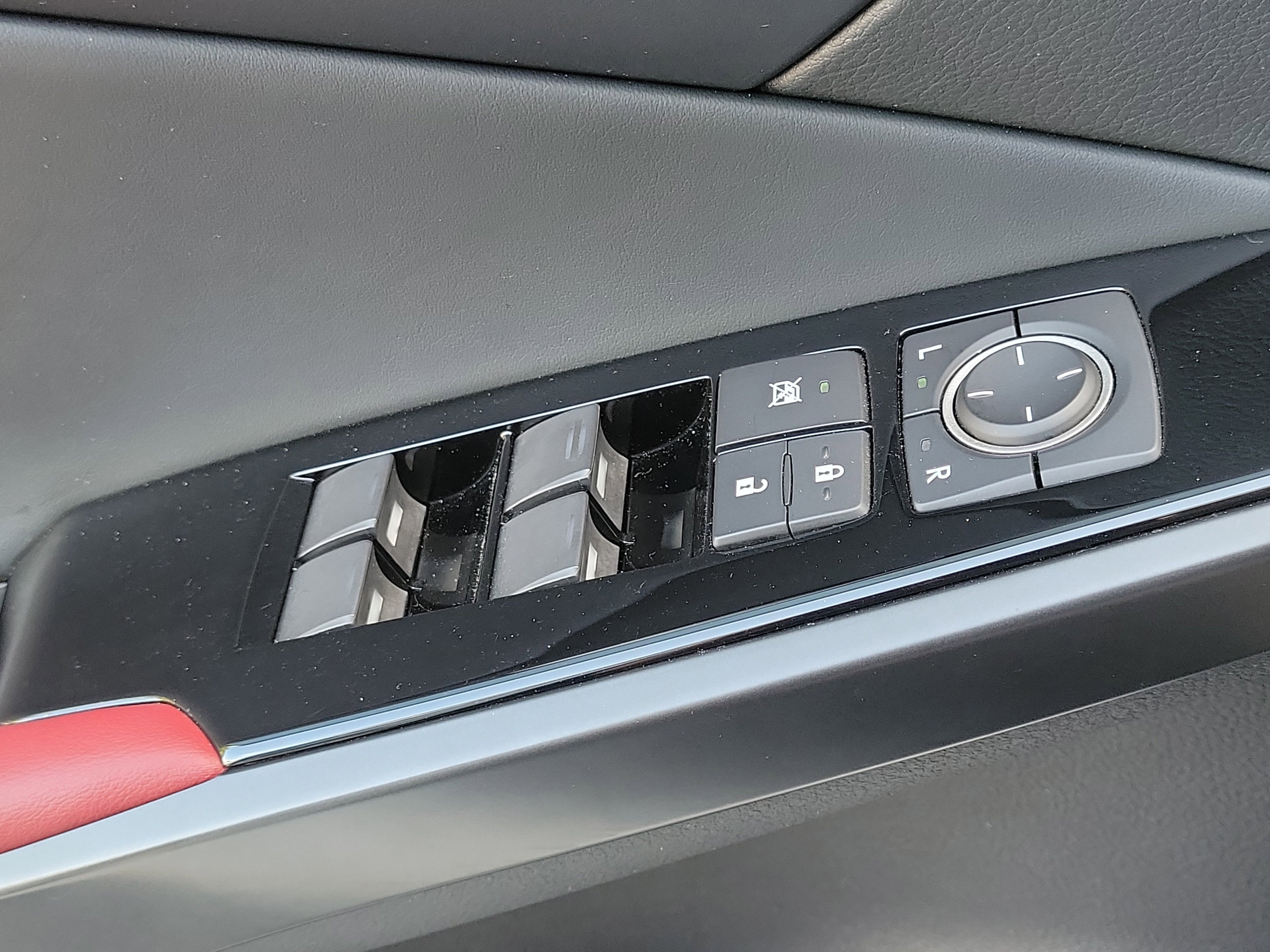 Certified Used 2025 ULTRA WHITE Lexus IS 350 F SPORT Design image 17