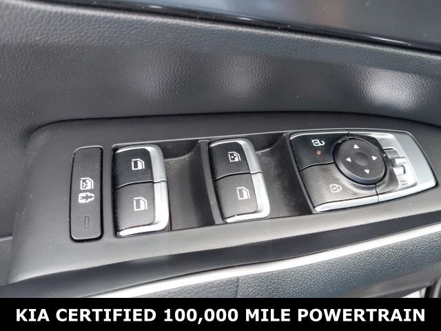 Used 2024 Black Kia S image 19