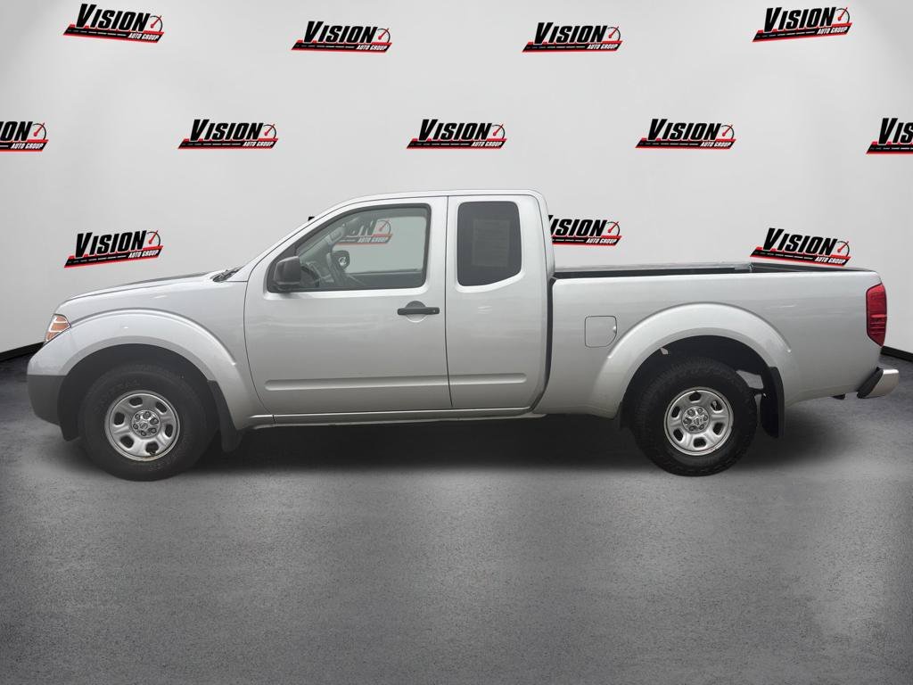 Used 2018 Silver Nissan S image 8