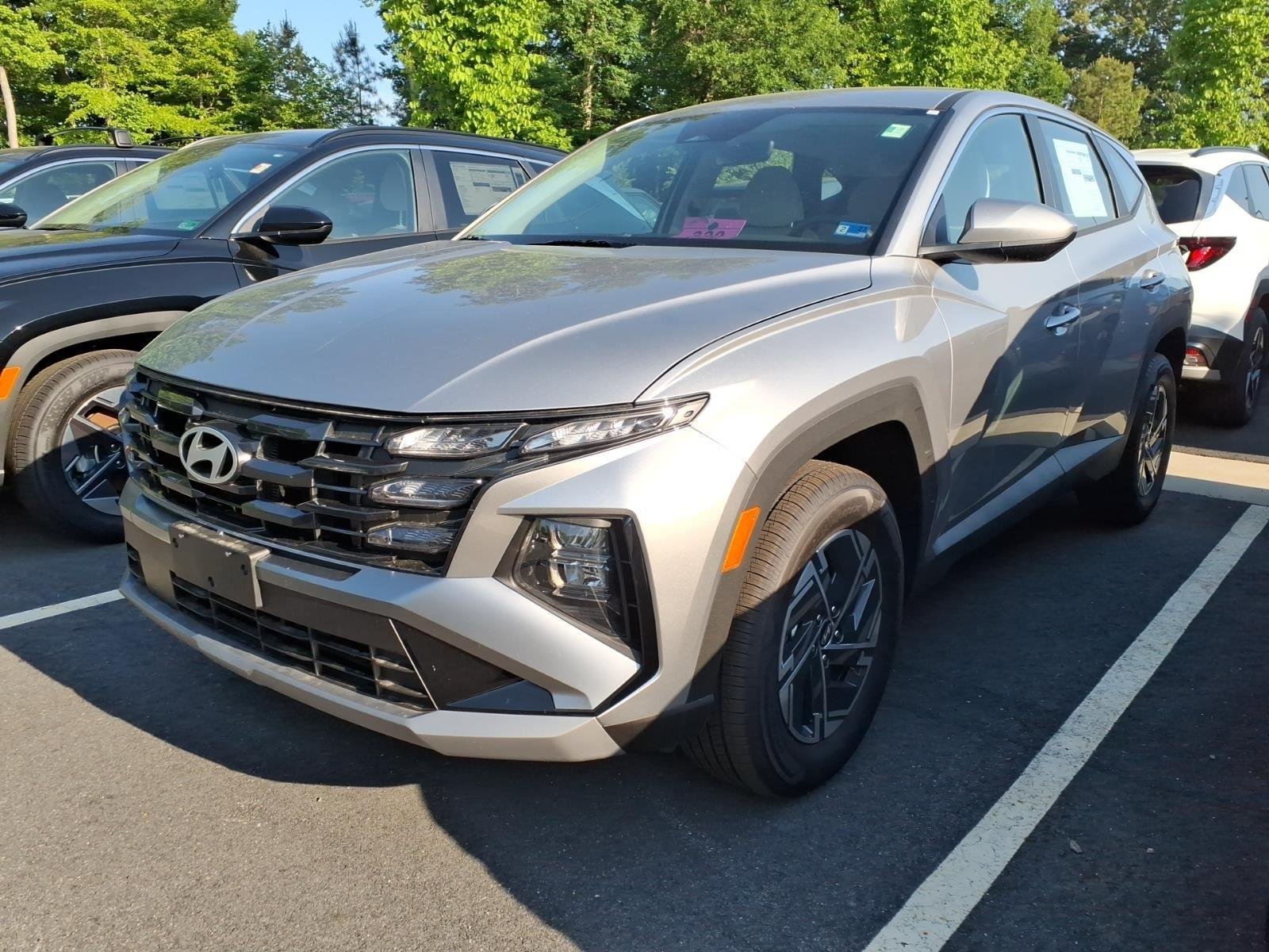 New 2026 Shimmering Silver Hyundai Blue SE image 25