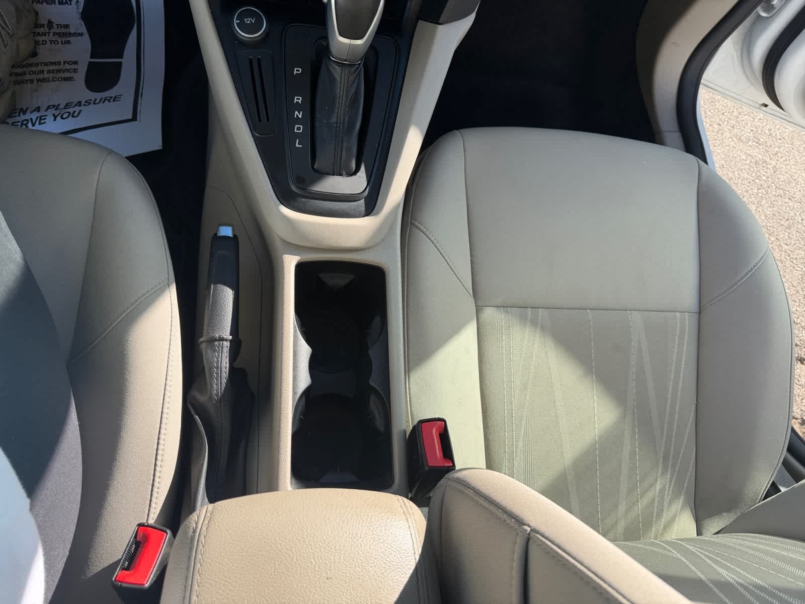 Used 2015 Oxford White Ford SE image 25