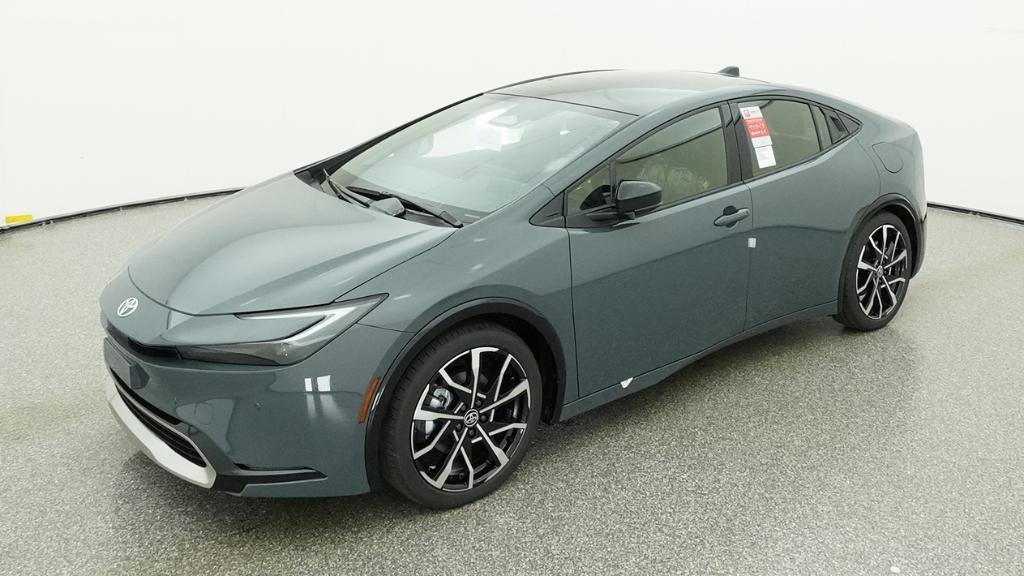 2026 Toyota Prius XSE's photo