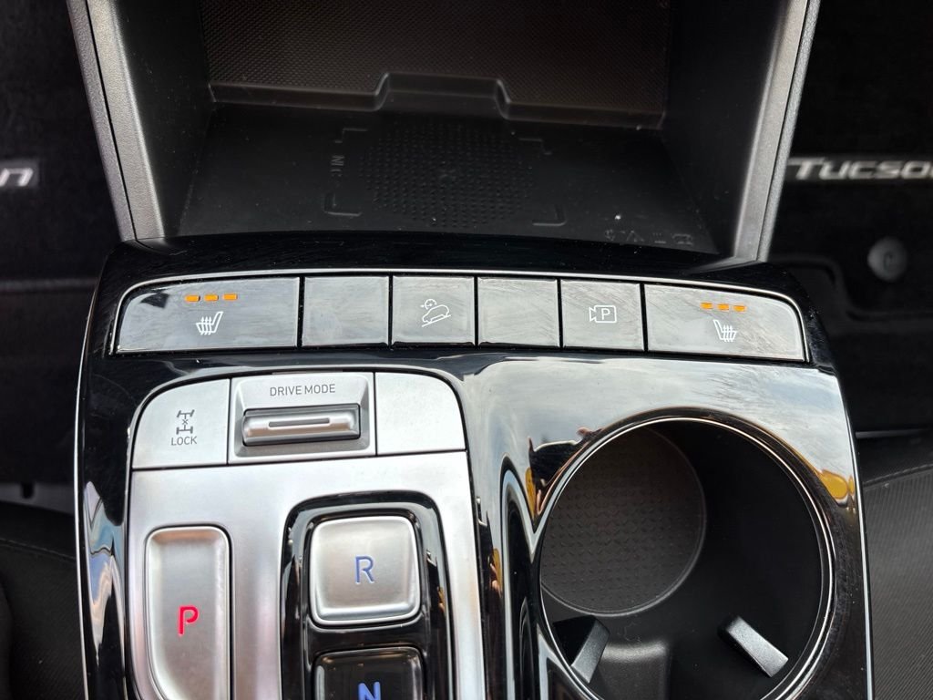 Used 2024 White Hyundai Blue image 20