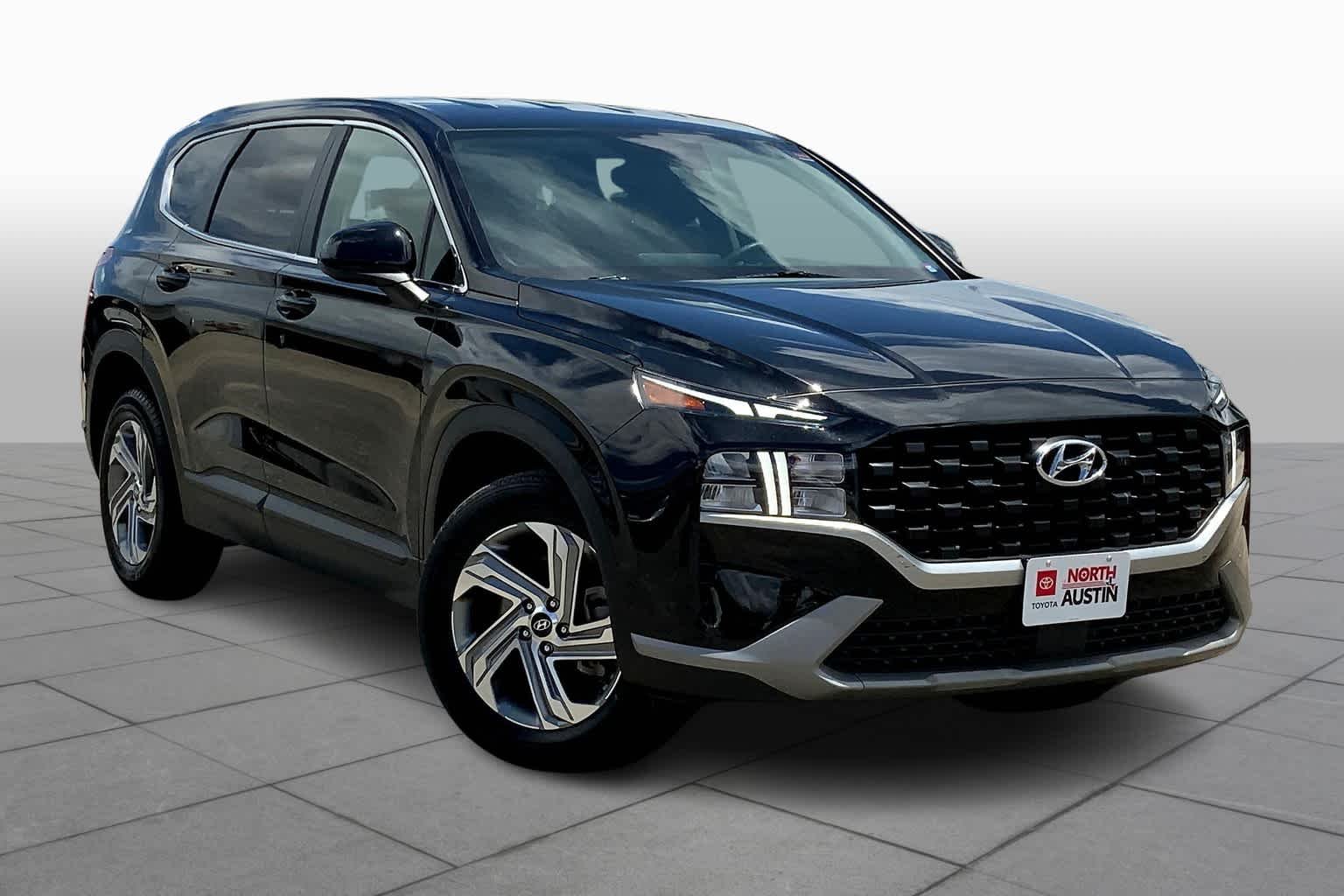 Used 2021 Twilight Black Hyundai SE image 3