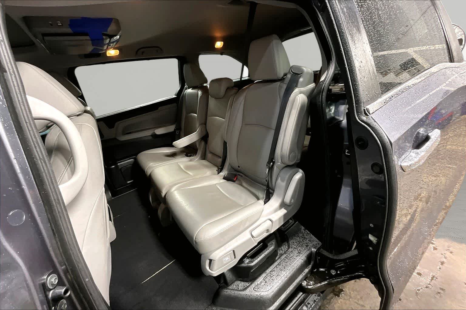 Used 2018 Modern Steel Metallic Honda EX-L image 20