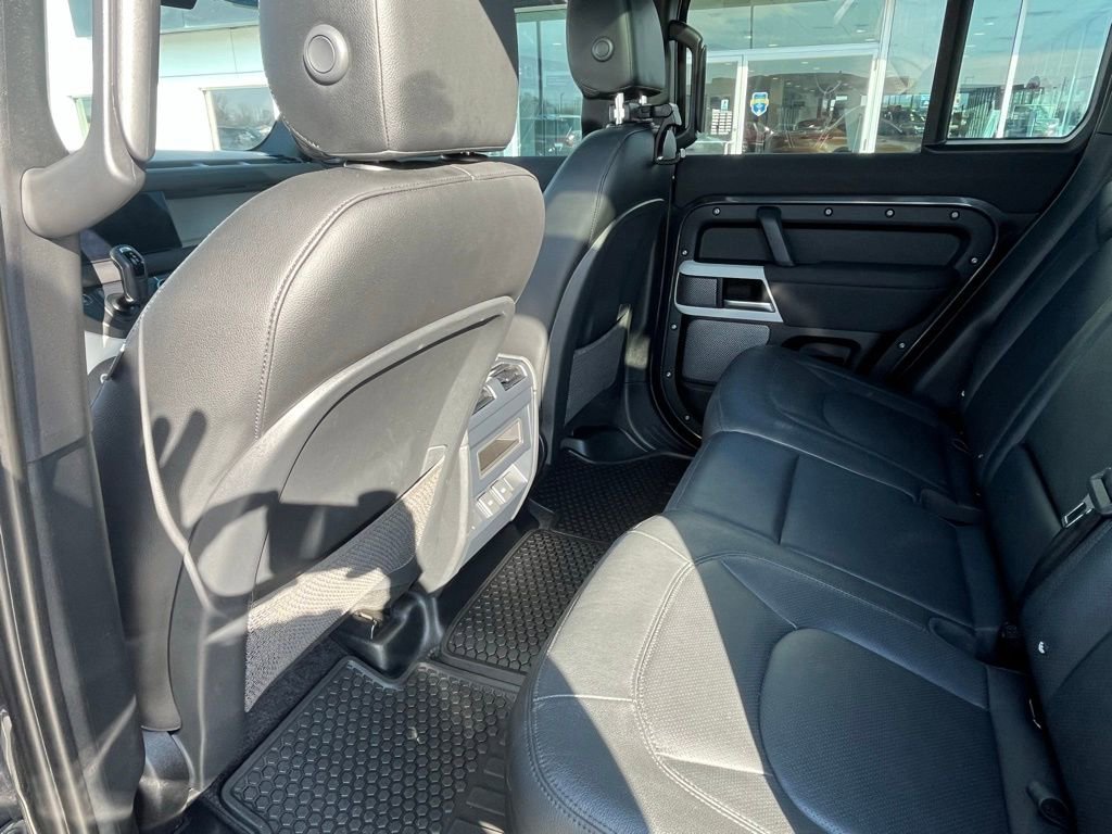 2023 Land Rover Defender SE - Photo 20