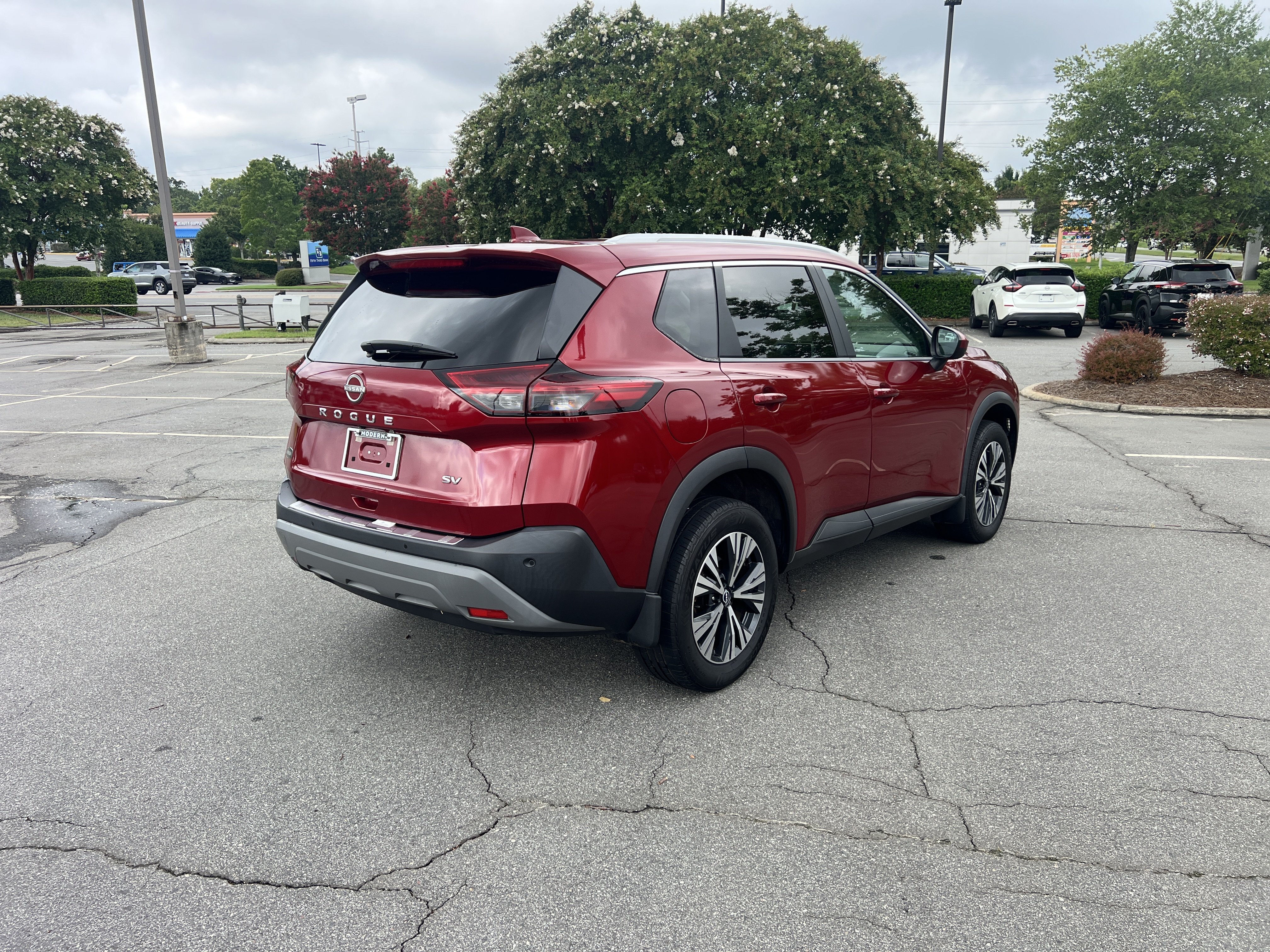 Certified Used 2023 Scarlet Ember Tintcoat Nissan SV image 5