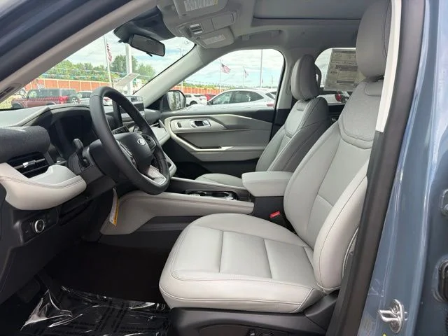 New 2026 Vapor Blue Metallic Ford Active image 20