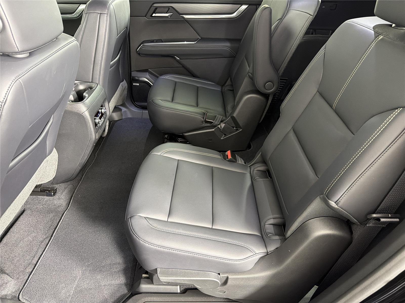 2026 GMC Acadia Elevation - Photo 20