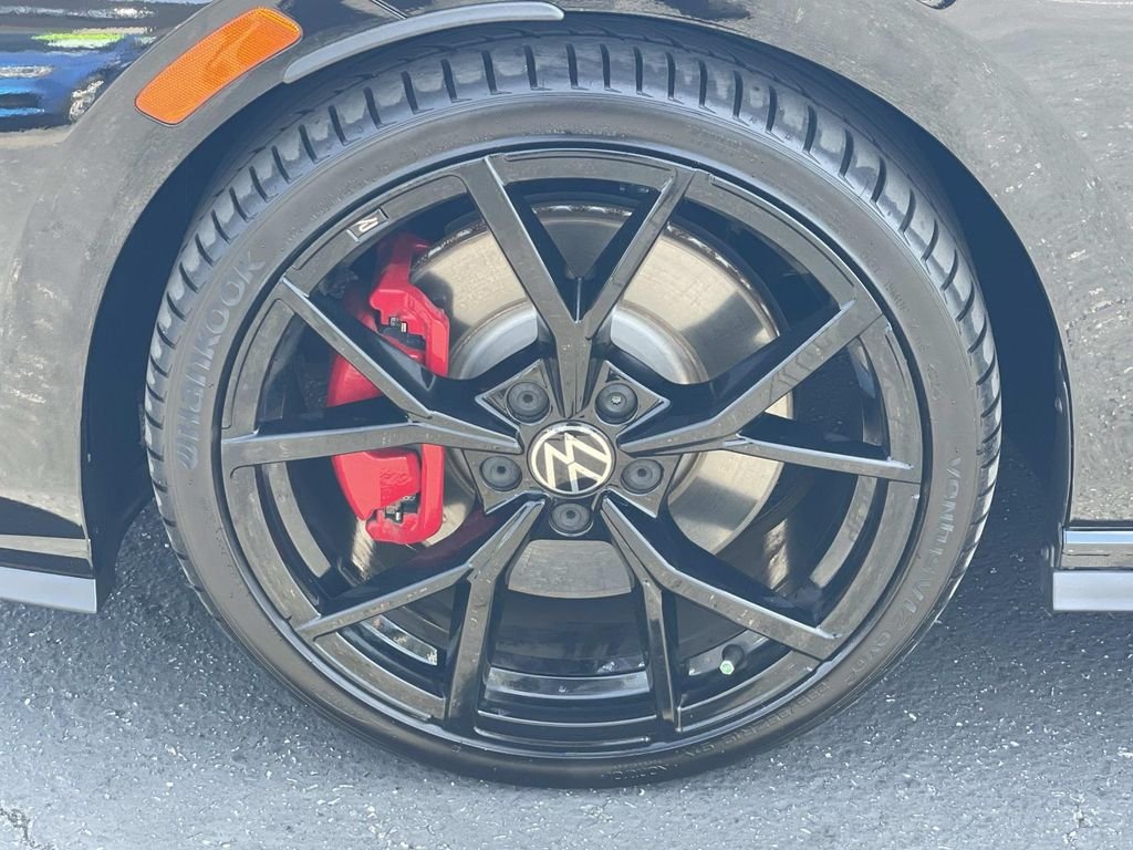 Used 2024 Black Volkswagen S image 7