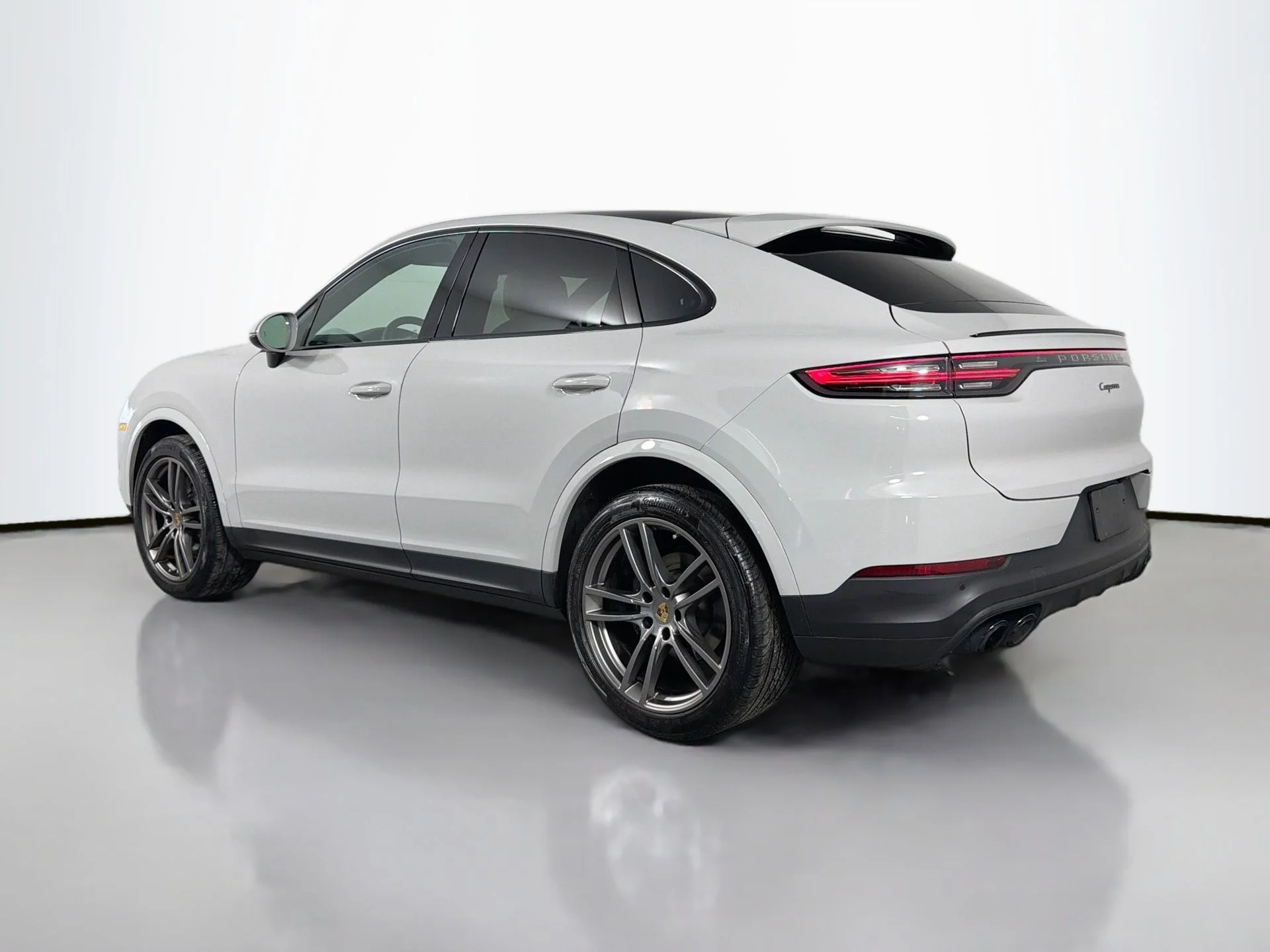 Used 2022  Porsche Platinum Edition image 3
